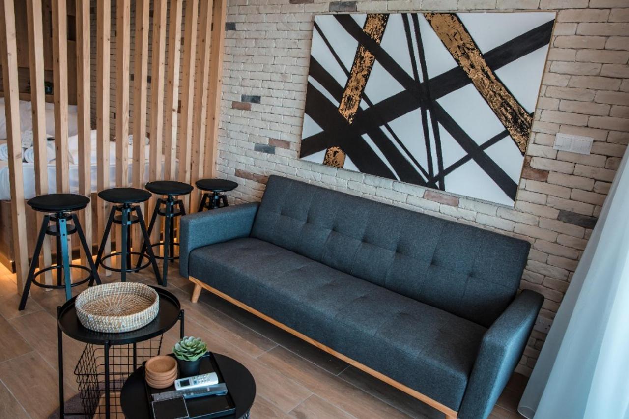 Cosea Living: Seaside Luxury Suite In Harbour 107A Paphos Extérieur photo