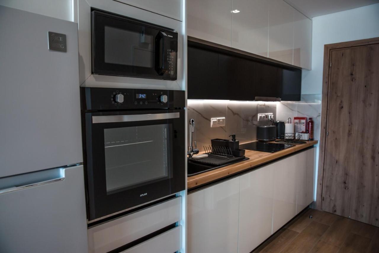 Cosea Living: Seaside Luxury Suite In Harbour 107A Paphos Extérieur photo