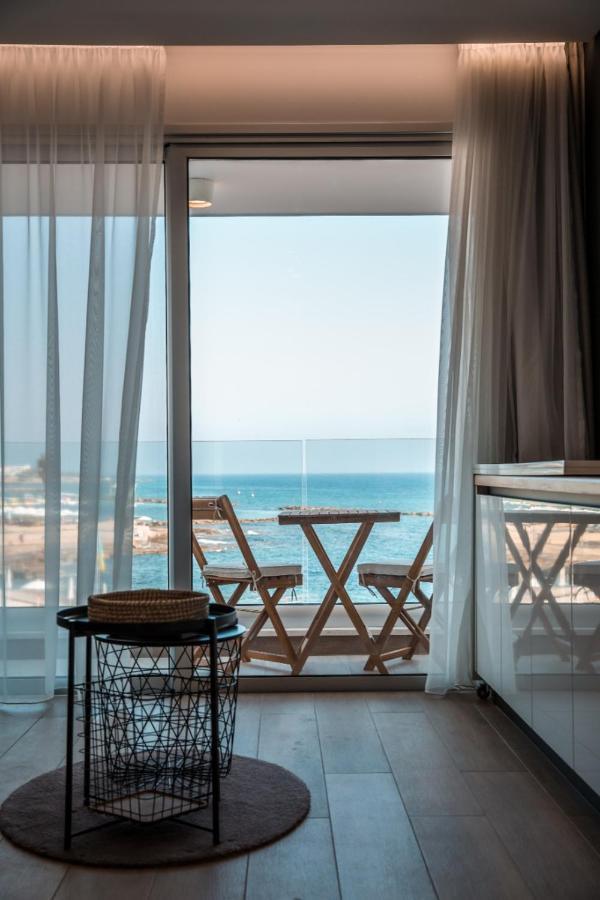 Cosea Living: Seaside Luxury Suite In Harbour 107A Paphos Extérieur photo